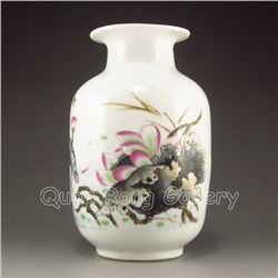 Chinese Famille Rose Lotus Flower Porcelain Vase