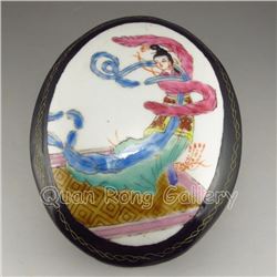 Chinese Lacquer Jewelry Box w Beautiful Girl