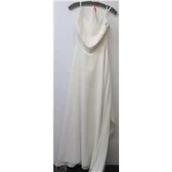 SIZE 12 NEW WEDDING GOWN ZIPPER BACK LONG TRAIN