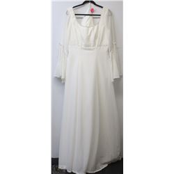 SIZE 18 NEW WEDDING GOWN LACE OVERLAY W/ TRAIN