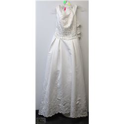 SIZE 6 NEW MULTI COLOUR WEDDING GOWN W/ LARGE