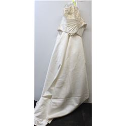 SIZE 8 NEW 2PC WEDDING GOWN FLORAL TOP