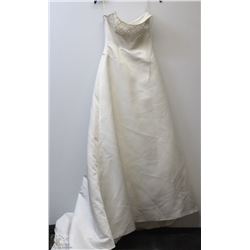 SIZE 10 NEW BEADED TOP WEDDING GOWN W/ TRAIN