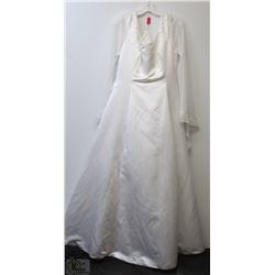 SIZE 14 NEW EMPEROR LACE SLEEVES WEDDING GOWN WITH