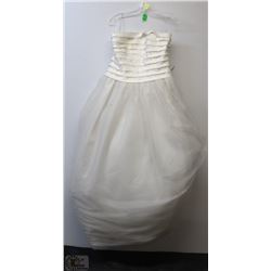 SIZE 12 NEW ALFRED SUNG WEDDING GOWN LACE SKIRT