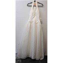 SIZE 12 HALTER STYLE EMBROIDERED WEDDING GOWN W/