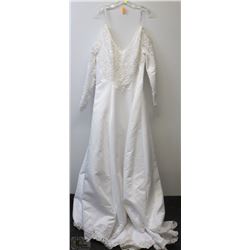 SIZE 16 NEW FULL BEADED SLEEVE WEDDING GOWN