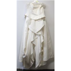 SIZE 6 NEW 2PC WEDDING GOWN WITH TRAIN