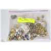 Image 1 : BAG OF COLLECTOR PINS