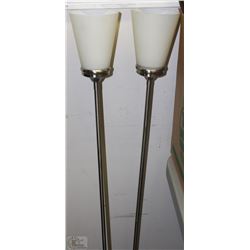 LOT OF 2 PENDANT DININGROOM HANGING LIGHTS