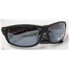 Image 1 : MENS IRONMAN SUNGLASSES