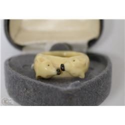 2 CARVED POLAR BEARS CARVED IN IVORY RING SIZE 6