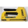 Image 1 : DEWALT STAPLER