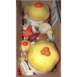 FLAT OF MUSHROOM THEMED KITCHENWARE INCL SALT &