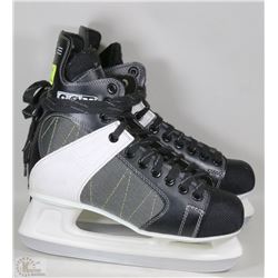 CCM INTRUDER HOCKEY SKATES SZ 9.5