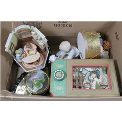 BOX OF ASSORTED MUSICAL ESTATE ITEMS