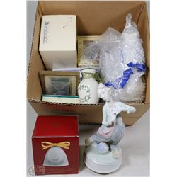 BOX OF ESTATE ITEMS INCL MUSICAL ITEMS, CHRISTMAS