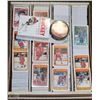 Image 1 : LOT OF 3000+ HOCKEY CARDS WITH COLLINS GEM CANADA