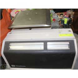 PITNEY BOWES 30KG WEIGHT SCALE