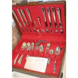 50PC WM ROGERS AND SONS SILVERWARE SET