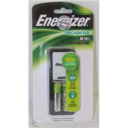 NEW ENERGIZER RECHARGE MINI AA/AAA CHARGER