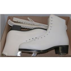 CCM PIROUETTE LADIES FIGURE SKATES