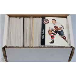BOX OF FLEER ULTRA INSERTS OF BASEBALL/HOCKEY