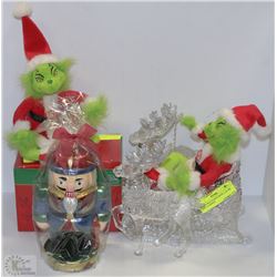 CHRISTMAS SLEIGH WITH 1 GLOBE AND A CANDLE