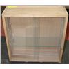 Image 1 : DISPLAY CABINET
