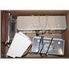 Image 1 : BOX OF VINTAGE RADIOS