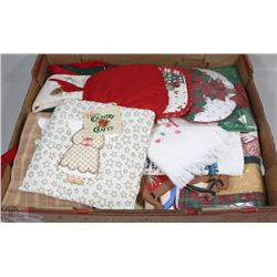 FLAT OF NEW CHRISTMAS LINENS