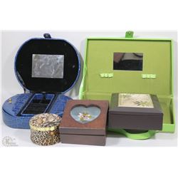 BOX OF JEWELRY CASES AND BOXES