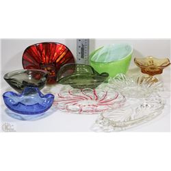 FLAT OF VINTAGE DECORATIVE  BOWLS AND PLATES