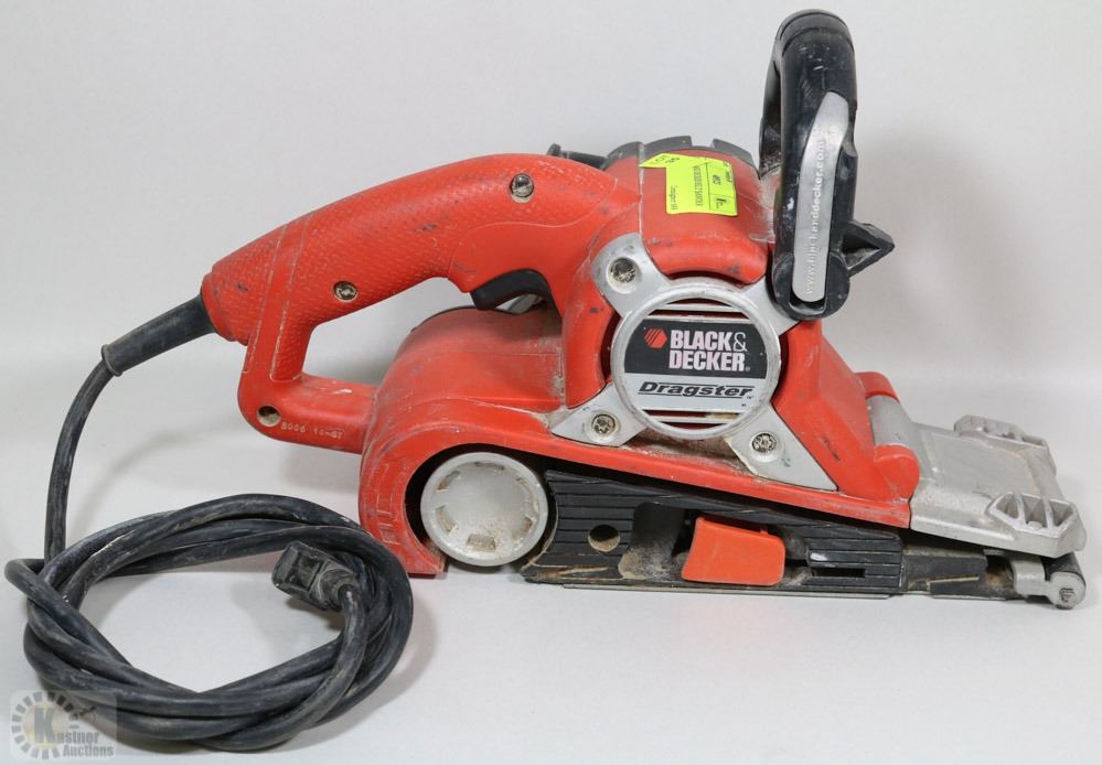 BLACK AND DECKER BELT SANDER