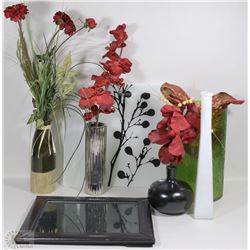 BOX OF SHOWHOME DÉCOR -  VASE, NAPKINS WITH