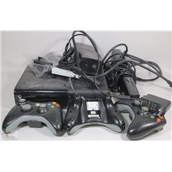 XBOX 360 CONSOLE WITH 3 CONTROLLERS & KINECT