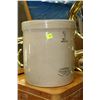 Image 1 : MEDALTA 3 IMPERIAL GALLON CROCK