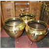 Image 1 : 3 LARGE BRASS PLANTER AND LAMP SET
