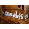 Image 1 : HUGE ESTATE BLUE AND WHITE FIGURINE COLLECTION