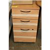 Image 1 : SMALL 24" 2 DRAWER FILING CABINET - LIGHT WOOD