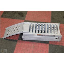 PAIR OF HEAVY DUTY 3 FOLD ATV RAMPS