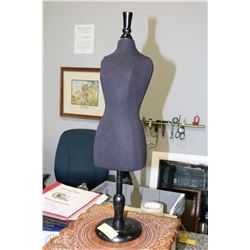 MINIATURE DRESSMAKER ORNAMENT