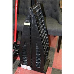 PAIR OF PLASTIC CAR RAMPS