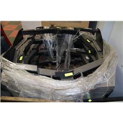 PALLET OF 2004-2009 HIGHLANDER HITCHES