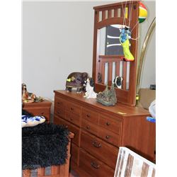 BROWN 6-DRAWER DRESSER W/MIRROR &
