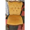 Image 1 : 2 ASST VINTAGE CHAIRS
