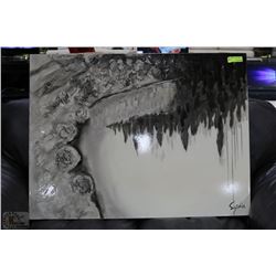 SHOWHOME ABSTRACT BLACK AND WHITE CANVAS PICTURE