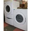 Image 1 : WHIRLPOOL FRONT LOAD WASHER WITH PEDESTAL
