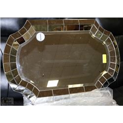 SHOWHOME ORNATE WALL MIRROR