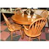 Image 1 : OAK ROUND KITCHEN TABLE WITH 4 ARROWBACK CHAIRS